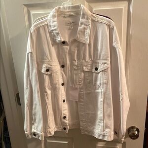 Carly Jean Los Angeles, CJLA Hunter White Denim Jacket BRAND NEW WITH TAGS sz M